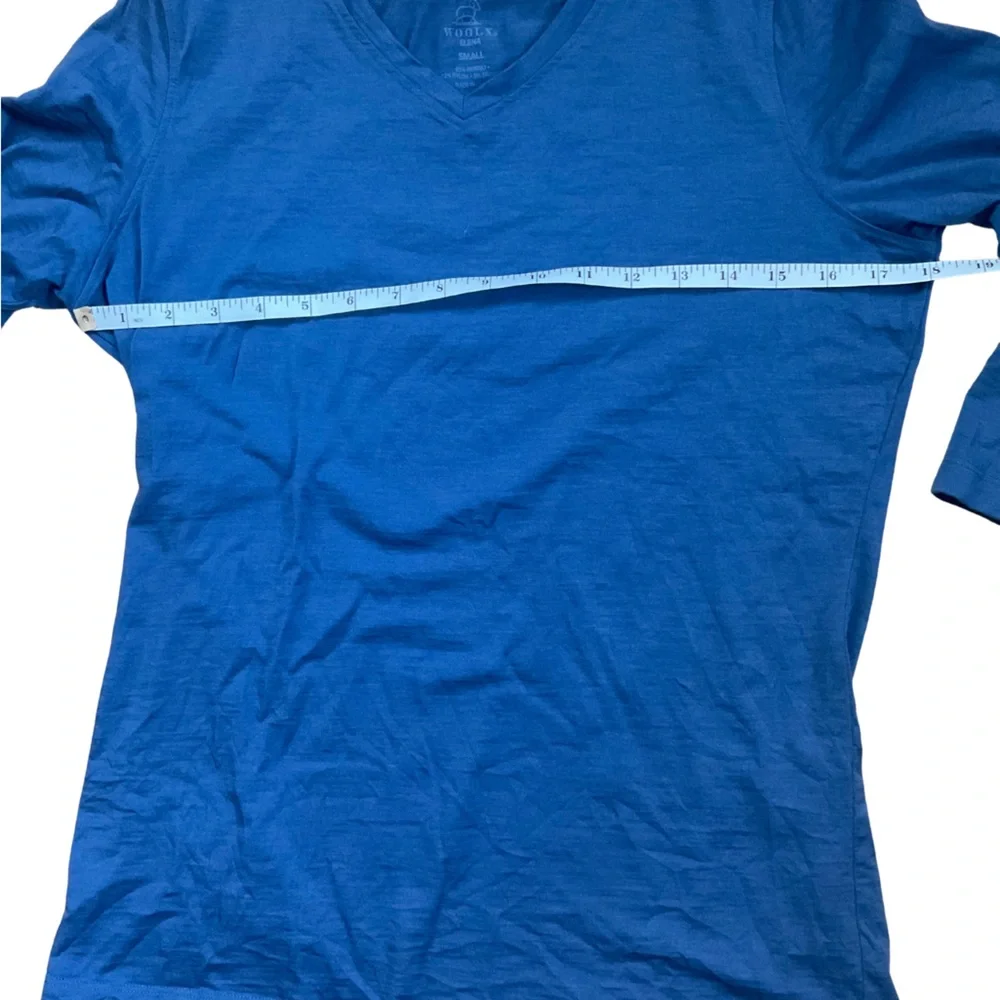 Women's Dusty Blue V-Neck Merino Wool Top - Picture 3 of 4